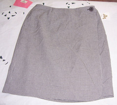 NWT KGR Black  White Plaid Rayon Knee Length Wrap Skirt Misses Size 6 - £18.70 GBP