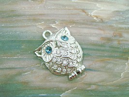 Womens Silver Toned Owl Blue Rhinestone Eyes Fashion Pendant 0.5 x 1 in - £11.33 GBP