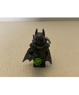 Official LEGO DC Comics Armor Batman MiniFigure - $233.61 MXN