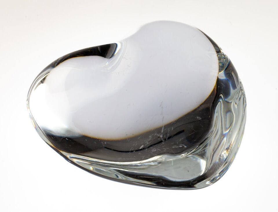 Primary image for Baccarat Clear Puffy Crystal Heart Paperweight 3"