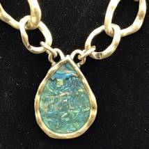 Vintage NRQ MCM Antique Goldtone Necklace w/Green Swirl Enamel Pendant 21&quot; - £18.55 GBP