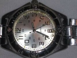 MEN&#39;S QUARTZ WRIST WATCH - $64.79