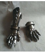 Atalanta Archer of Red Gauntlet - $165.00