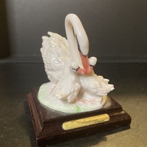 Graceful Swan Family Fine Porcelain Figurine Valentino Miriam Garden Bir... - £23.74 GBP