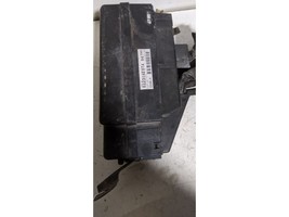 Fuse Box Engine Compartment Fits 02-05 LEGACY 290934 - £47.31 GBP