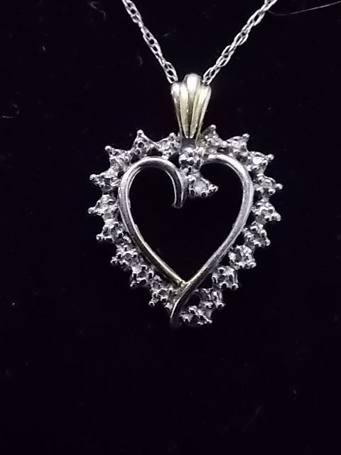 Primary image for Womens Vintage Estate 10k Gold Necklace w/ Diamond Heart Pendant  2.0g  E1408