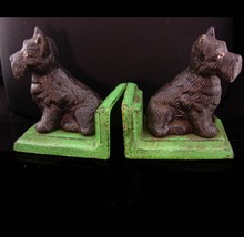 Vintage scottish terrier bookends - handpainted statue - vintage cast iron booke - £106.66 GBP