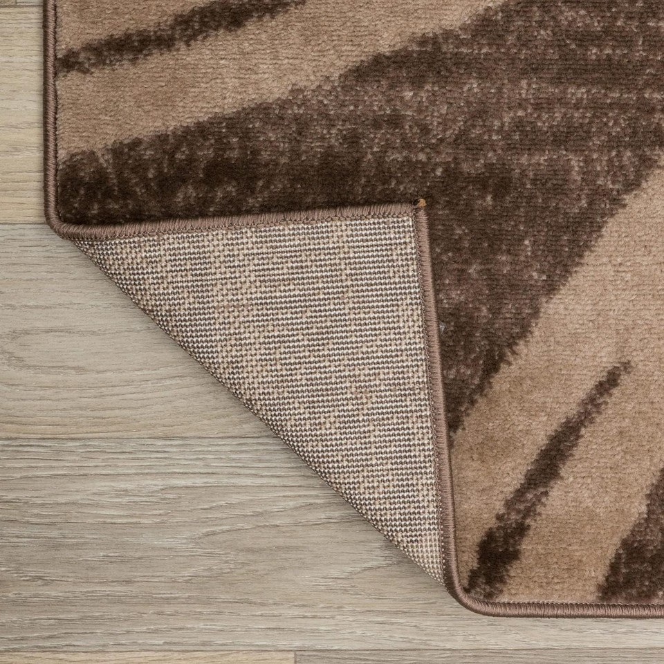 Luxurious 2' x 7' Wavy Circles Design Area Rug - Durable and Soft Polypropylene Item image 6