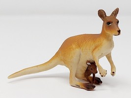 Safari Ltd. Kangaroo and Joey 1998 VTG Wild Life Animal Retired Mammal A... - £4.05 GBP