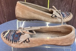 Women&#39;s Minnetonka loafers Comfort/Casual Shoes Size 7.5 - $38.00
