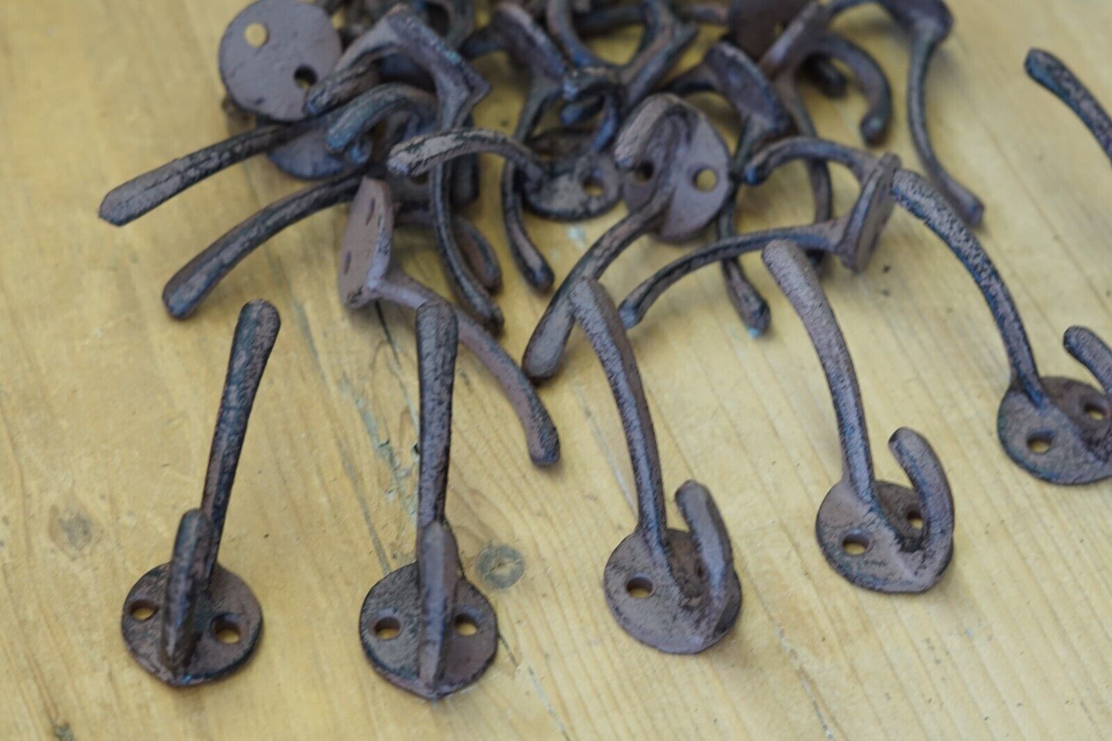 5 COAT HOOKS HAT KEYS POTS PANS DOG LEASH STORAGE ORGANIZATION RUSTIC Ha... - $12.49