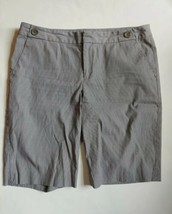 Banana Republic Bermuda Shorts Womens Size 8 Flat Front Gray Pinstripe S... - $21.78