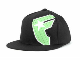 Famous Brand Apparel Fame Classic Badge Flex Fit Black Stretch Fit Cap Hat L/XL - £16.64 GBP