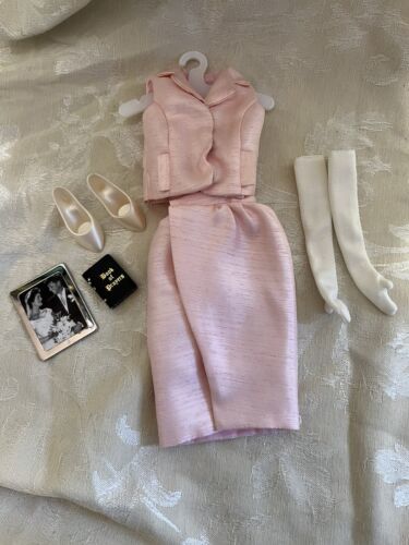 Franklin Mint Jackie Kennedy Ensemble VATICAN pink doll DRESS picture prayer boo - $19.79