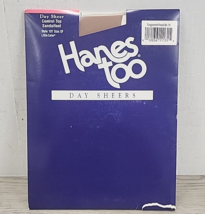 1997 Hanes Too Day Sheer Control Top Sandalfoot Pantyhose - EF Little Color - £10.65 GBP