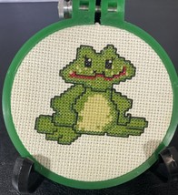 Vintage Smiling Green Frog Cross Stitch 4” Hoop Picture - £7.42 GBP