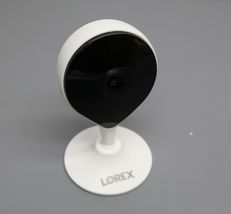 Lorex W261ASC-E Day/ Night 2MP 1080p Full HD Smart Indoor Wi-Fi Security Camera image 2