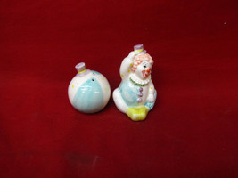 Vintage Clown w/  Ball Salt and Pepper Shakers - Korea - £23.38 GBP