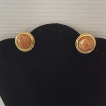 Vintage Joan Rivers Gold Tone Round Orange Marble Swirl Cabochon Clip Earrings - $20.33