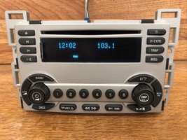 NEW 2005-2006 Chevy Equinox Cd Radio 22694209 Silver Plug &amp; Play ~Unlock... - $2,731.12 MXN