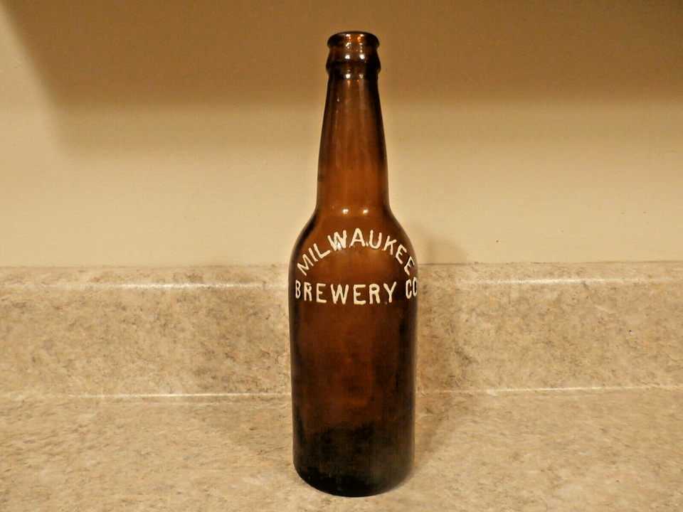 Vintage Milwaukee Brewing Co. Brown Glass Beer Bottle Embossed White Let... - $10.52