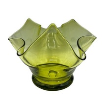 Green Hand Blown Art Glass Handkerchief Stretch Swung 6.5&quot; x 9&quot; Bowl Vintage - £22.13 GBP