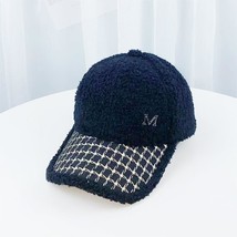 M Label Small Fragrant Wind Hat Autumn Winter Gold Check Hat Baseball Cap Teddy  - £9.83 GBP