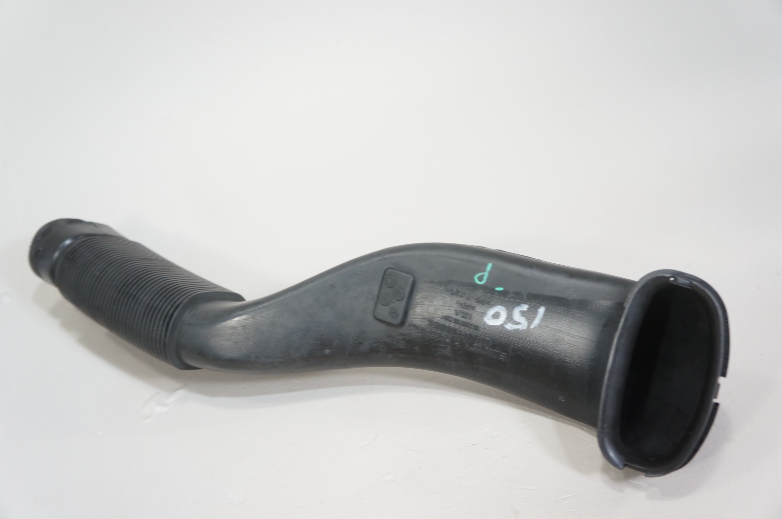 09-2013 bmw x5 e70 3.0l m57 xDrive35d engine motor air cleaner intake duct tube Item image 5
