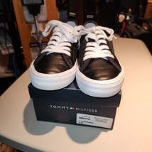 Tommy Hilfiger Unisex black fabric sneakers size M-8, great condition - £11.52 GBP