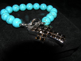 Estate Faux Blue Turquoise Bead w Large Plastic Rhinestone Cross Charm Bracelet - £7.46 GBP