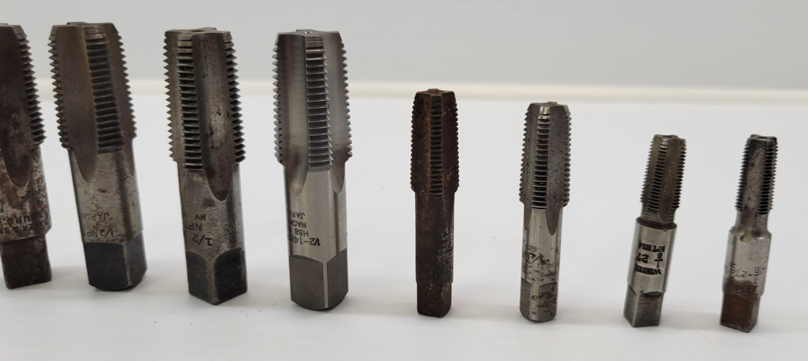 *J3) Vintage 8-piece Mixed Plumbing Lot of Pipe Tap Threaders Item image 3