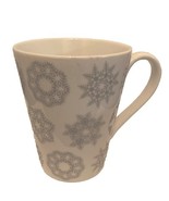CRATE &amp; BARREL SNOWFLAKE 12oz. Coffee Mug Tea Cup Christmas Holiday Winter - $303.16 MXN