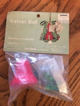 New Rare Vintage Lee Wards Velvet Bell Sequin Bead Ornament Kit 16-12118 - £15.94 GBP