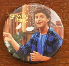 Vintage Tv Show Tie In Growing Pains Kirk Cameron Metal Pinback Button Pin - £9.97 GBP