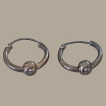 Vintage But New 0.75”  Gold Tone Hinged Hoop Earrings Round Ball 60's Th... - $633.31 MXN Vintage But New 0.75”  Gold Tone Hinged Hoop Earrings Round Ball 60's Th... - $633.31 MXN