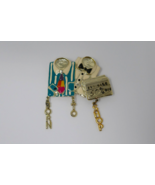 Don Lin Shop Til You Drop Dangle Charm Enamel Shirts Brooch Pin - $532.91 MXN