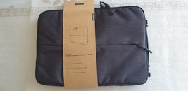 Lenovo Lightweight 13-inch Laptop Urban Zip Sleeve Case - (Black) - $240.94 MXN