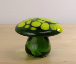 Vtg BLENKO Art Glass Mushroom Large 3.5&quot; Tall Green &amp; Yellow Mid Century MCM - £85.33 GBP