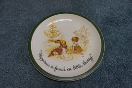 Holly Hobbie Collector’s Edition Plate &quot;Happiness is found in little things&quot; 10&quot; - £6.38 GBP