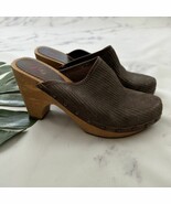 TH Womens Vintage Y2k Clog Mules Size 8 Brown Corduroy Leather Wood Heel... - $52.79 CAD