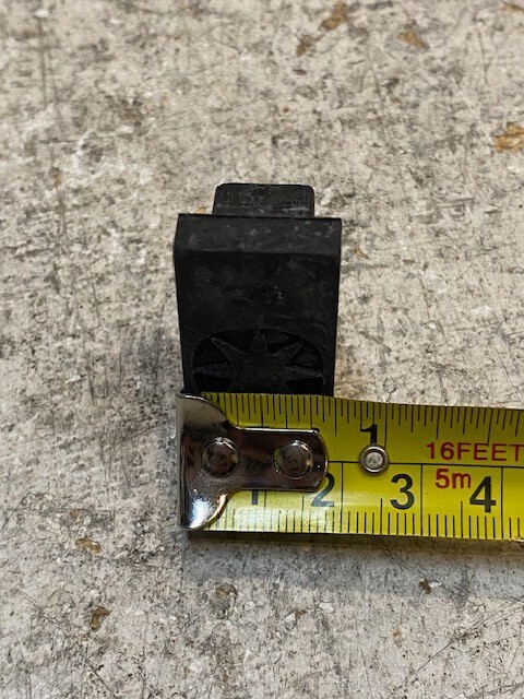 1,250 Rectangular Rubber Closure Gommet Plugs 32mm x 13mm ID 823123 Item image 7