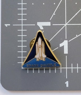 VTG NASA Space Shuttle Triangle Astronaut Emblem Enamel Pin W Card Aerospace Item image 4