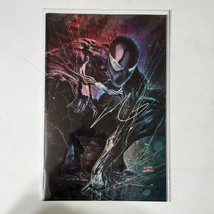 Amazing Spiderman #33 NYCC John Giang Virgin Variant Cover SIGNED - £85.63 GBP