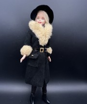 Barbie City Seasons Winter In New York Loose Doll Blonde Bob Black Coat Hat 1998 - £21.98 GBP