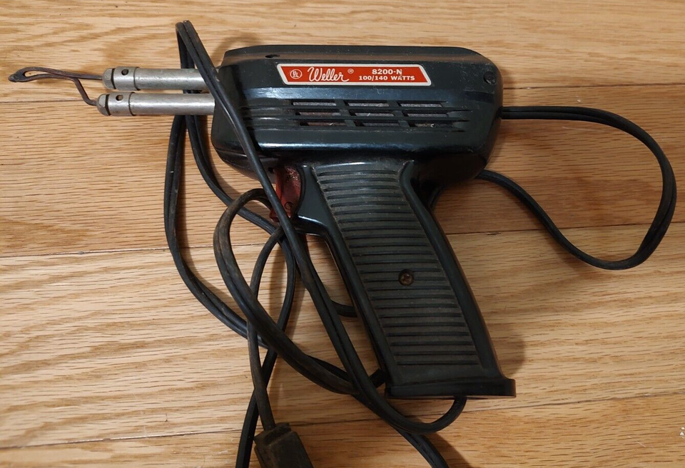 Vintage Lightly Used Weller Expert Model 8200N 100/140 Watt Soldering Iron/Gun - £17.28 GBP