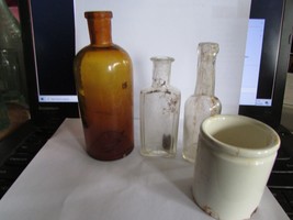 WW1 German Jar &amp; Bottles Relics - Champagne - $21.15