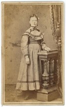 CIRCA 1880&#39;S CDV Young Woman in Beautiful Dress John Closs Cincinnati OH - £7.46 GBP
