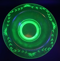 Antique Rounded Edge Etched Green Centerpiece Uranium Glass Console Bowl... - $74.99
