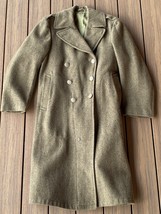 WWII, OVERCOAT, MELTON WOOL, O.D. SIZE 38R, DATED 1942 + 1945, NAMED - $2,330.07 MXN