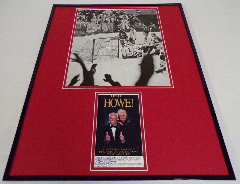 Primary image for Gordie Howe Signed Framed 16x20 Photo Display Detroit Red Wings